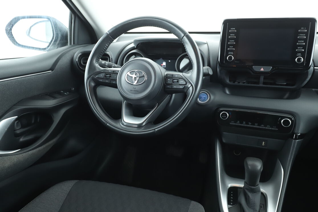 Toyota Yaris 1.5 Hybrid Design – Image 3