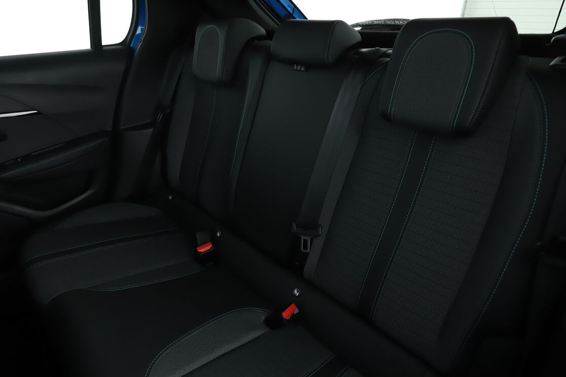 Peugeot 208 1.2 PureTech Allure Business – Image 2