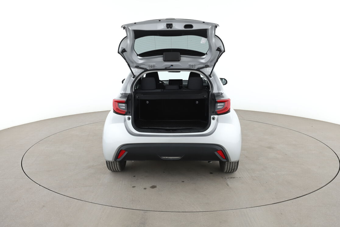 Toyota Yaris 1.5 Hybrid Design – Image 2