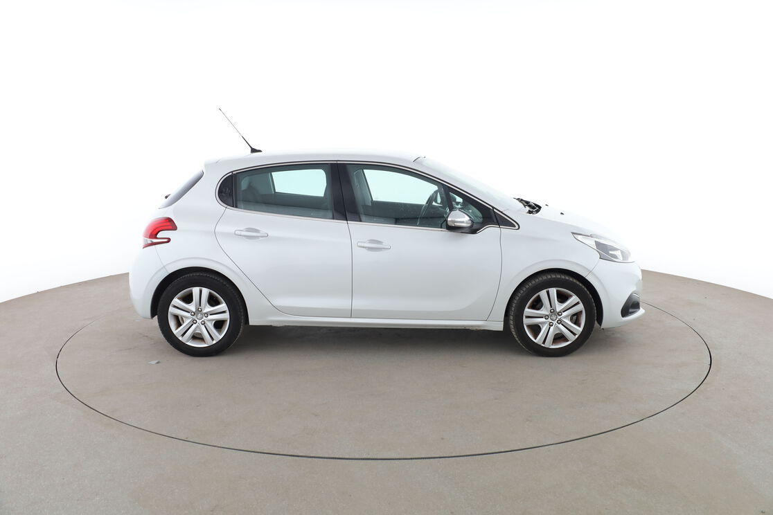 Peugeot 208 1.2 PureTech Allure Business