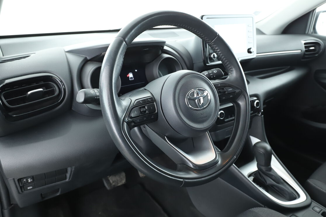 Toyota Yaris 1.5 Hybrid Design – Image 9