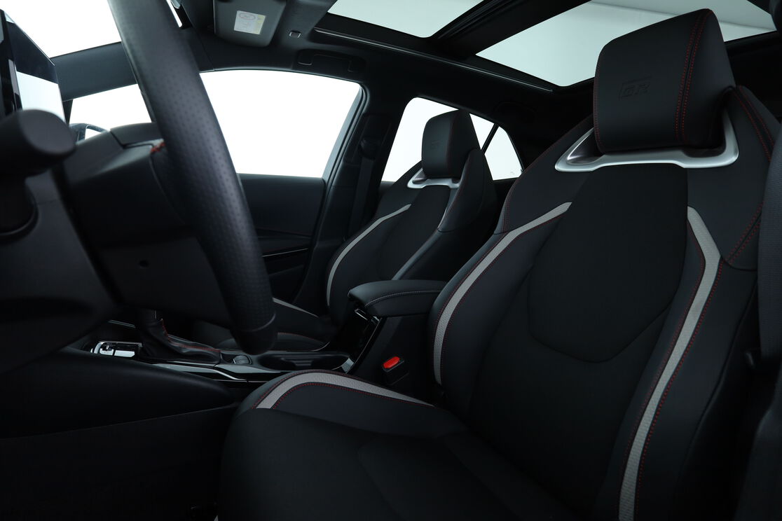 Toyota Corolla 1.8 Hybride GR Sport – Image 4