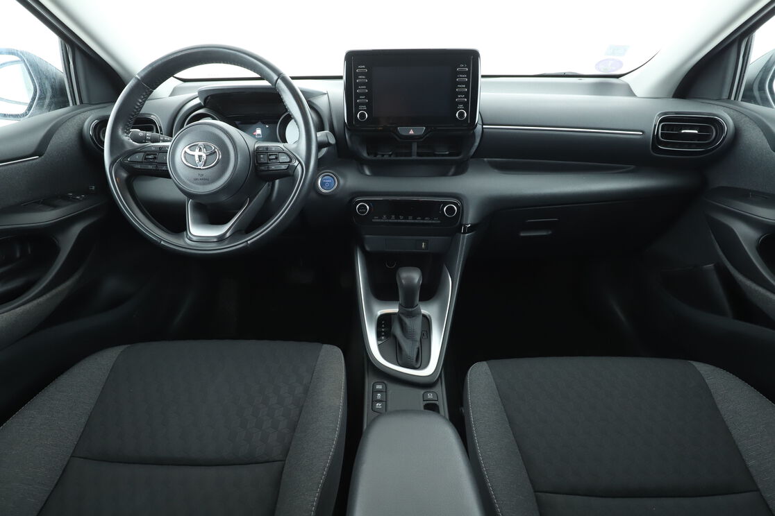 Toyota Yaris 1.5 Hybrid Design – Image 4