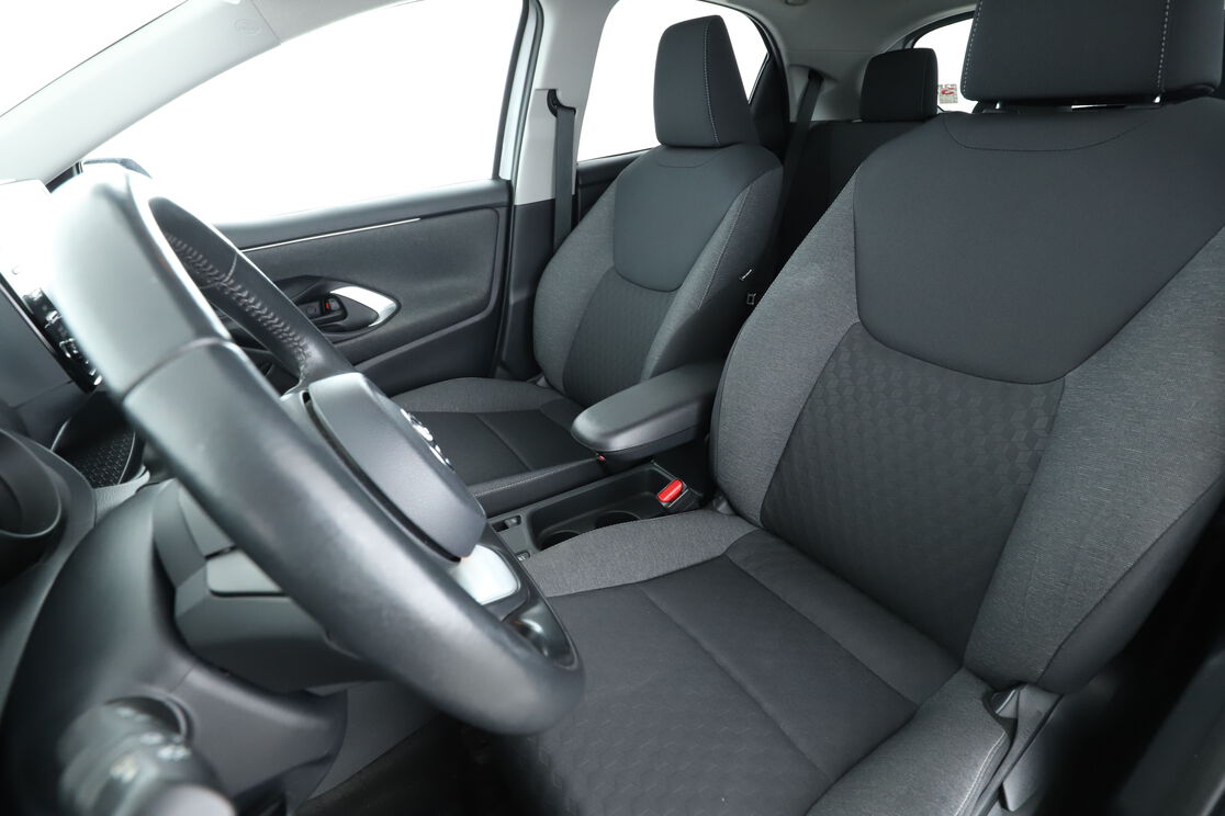 Toyota Yaris 1.5 Hybrid Design – Image 5