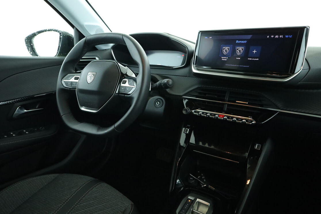 Peugeot 208 1.2 Hybrid Allure e-DCS6 – Image 7
