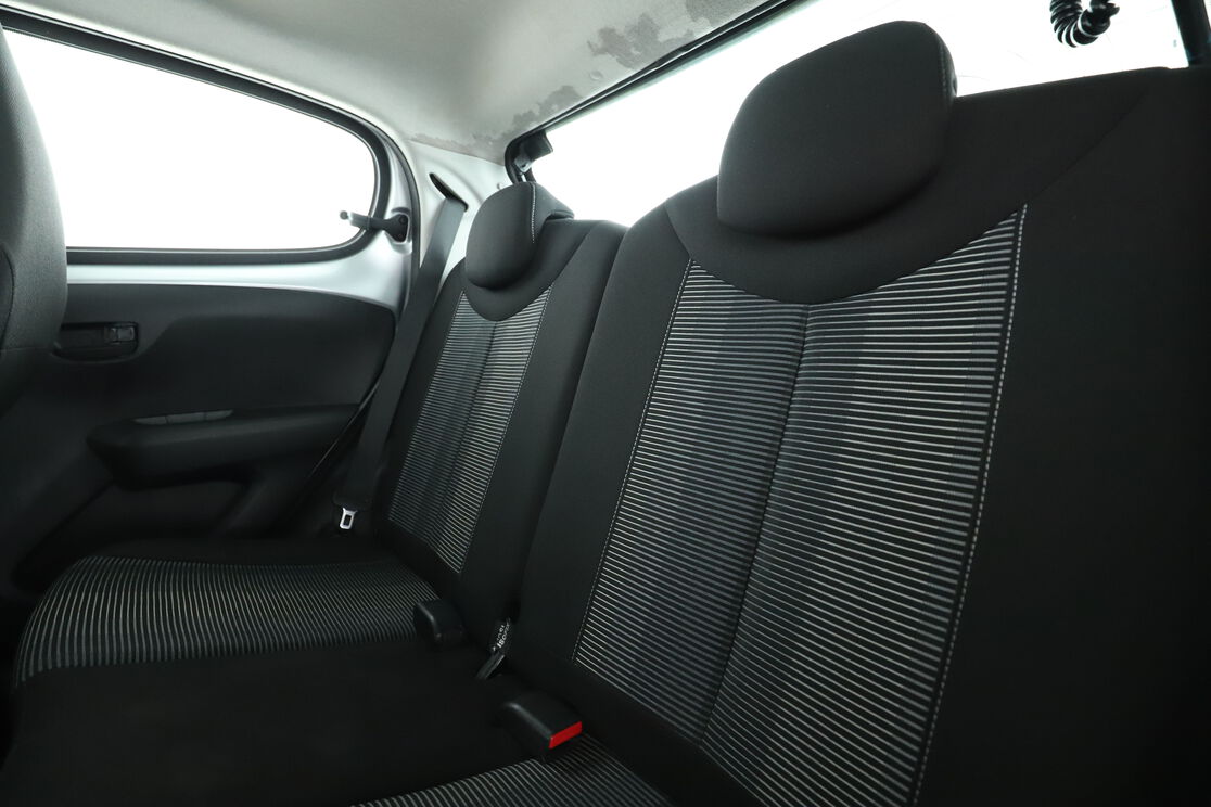 Peugeot 108 1.0 VTi Envy Top! – Image 11