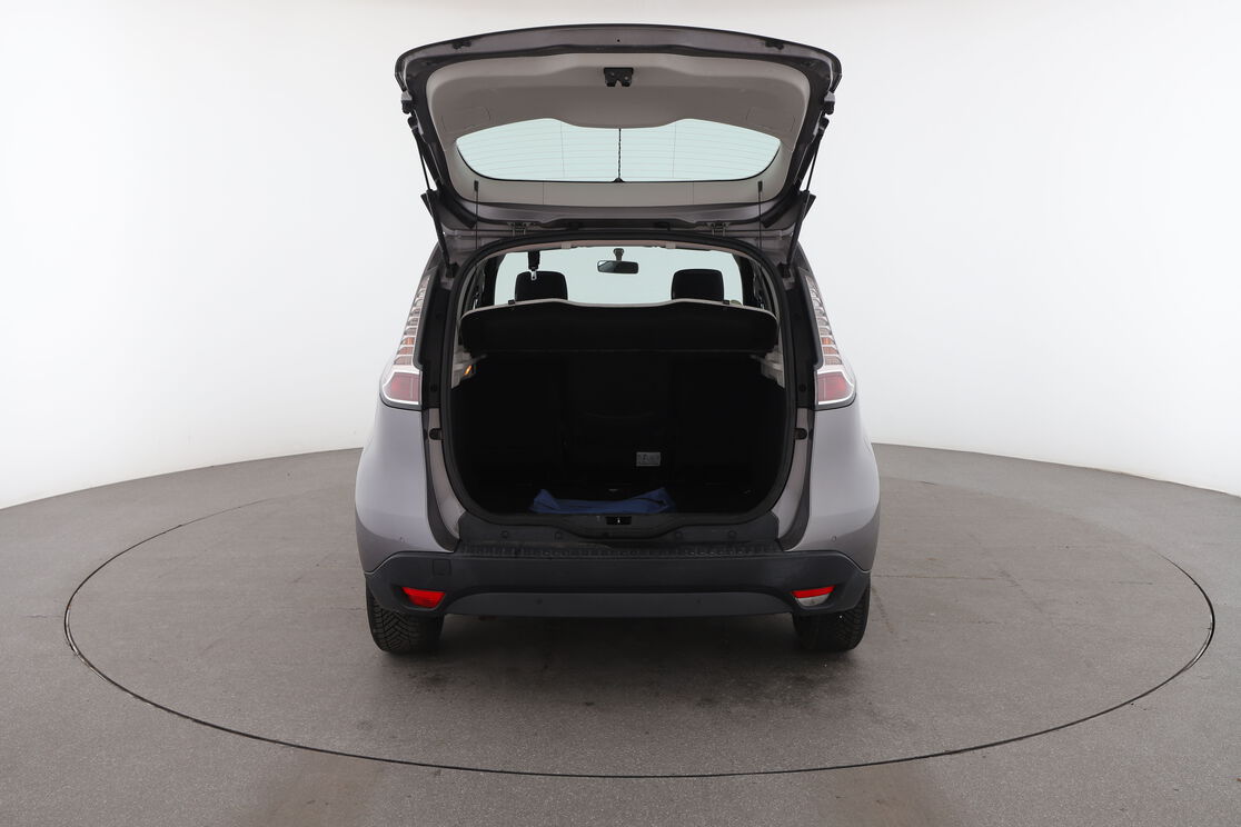 Renault Scenic 1.5 dCi Energy Life Eco2 – Image 12