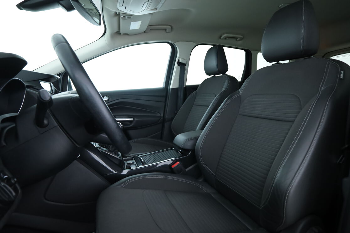 Ford Kuga 1.5 TDCi Titanium 4x2 – Image 13