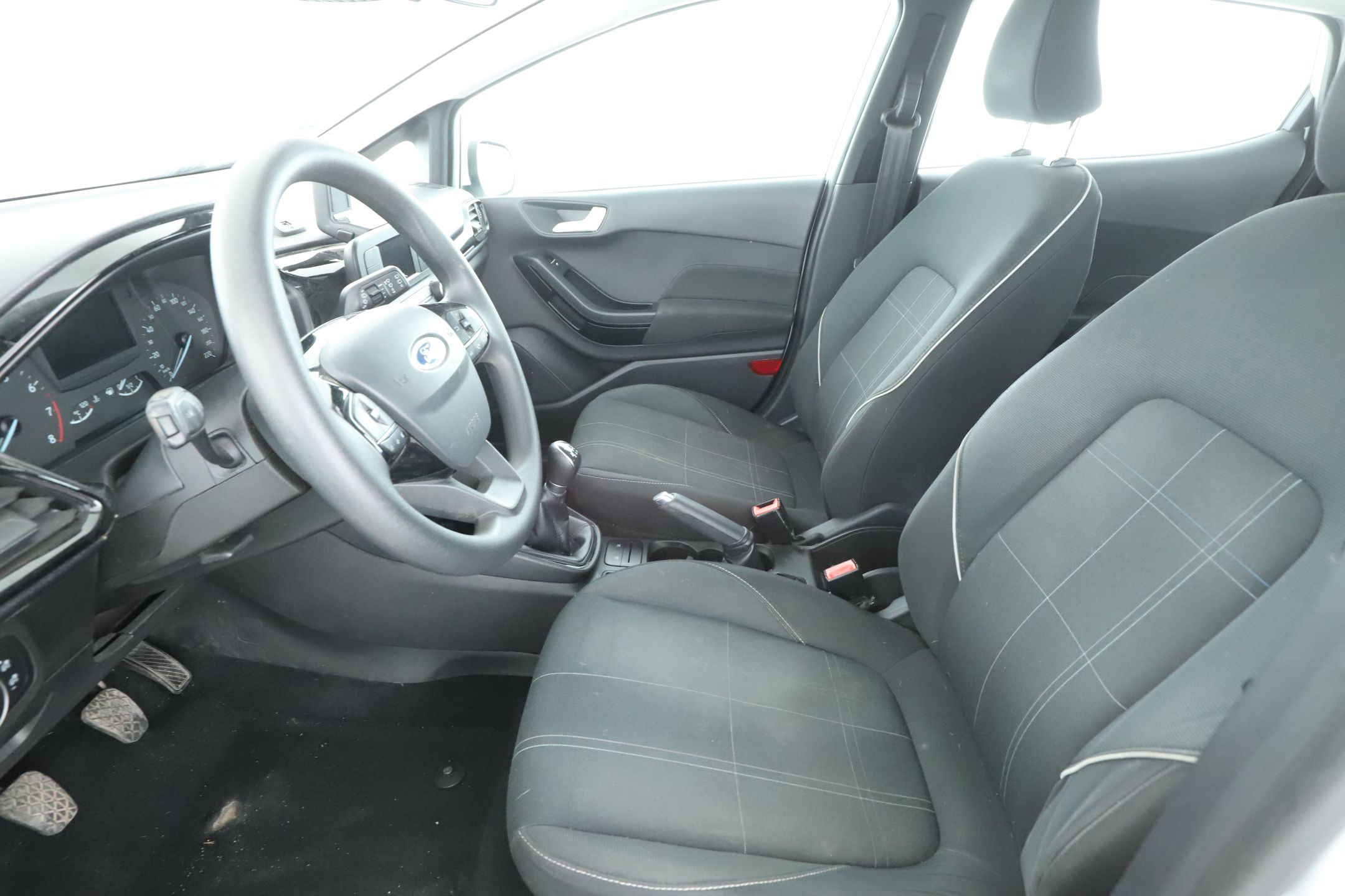 Ford Fiesta 1.1 Essential – Image 13