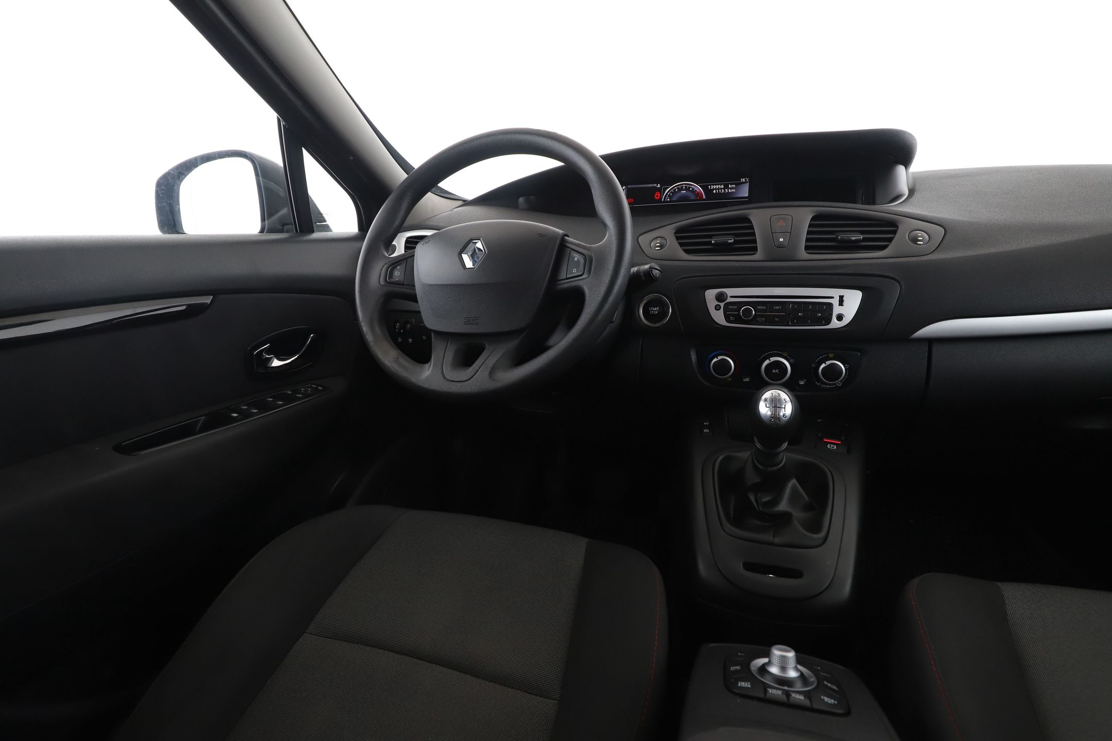 Renault Scenic 1.5 dCi Energy Life Eco2 – Image 13