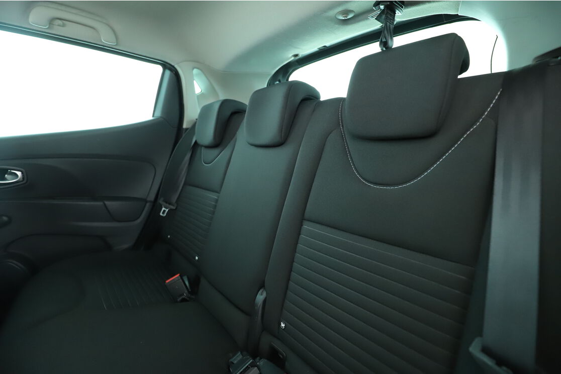 Renault Clio 1.2 Limited – Image 8