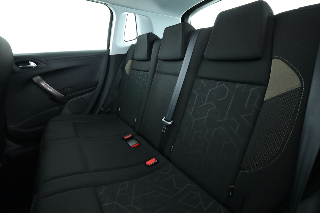 Peugeot 2008 1.2 PureTech Active – Image 8