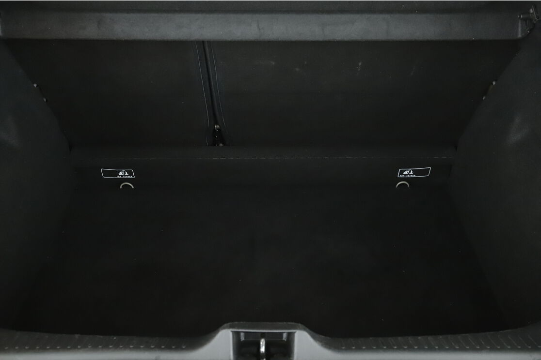 Renault Clio 1.2 Limited – Image 11