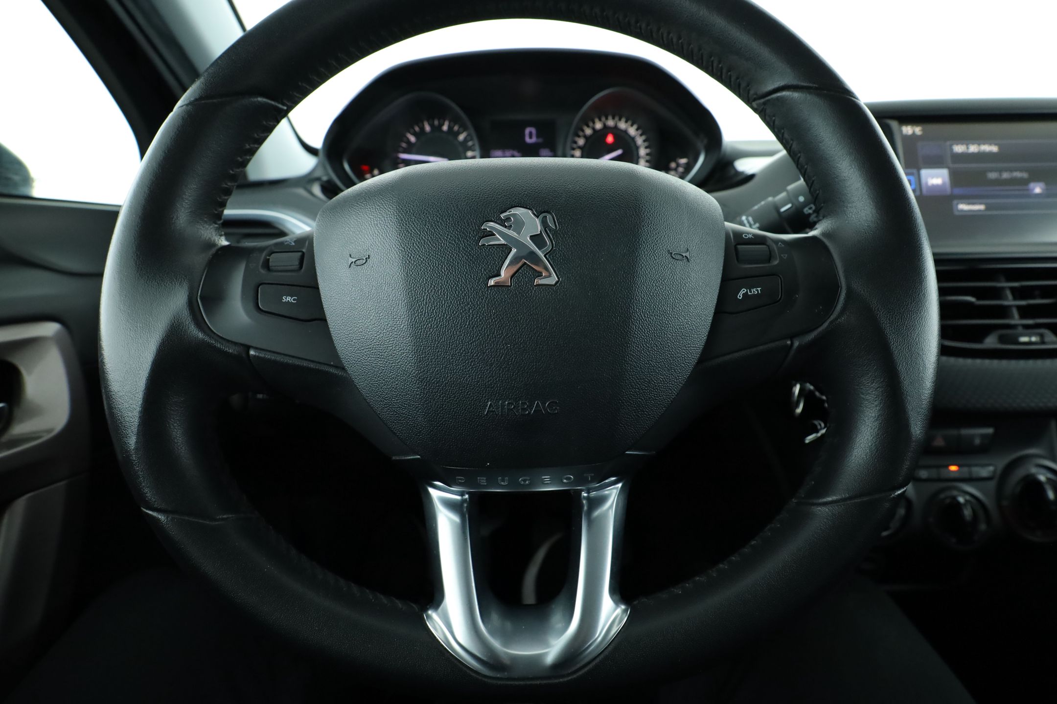 Peugeot 2008 1.2 PureTech Active – Image 13